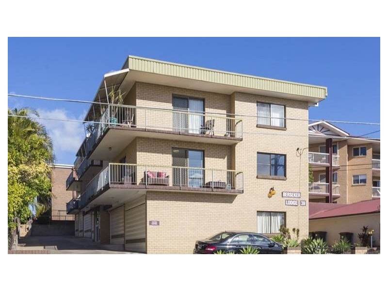 1/39 Ninth Av, Coorparoo QLD 4151