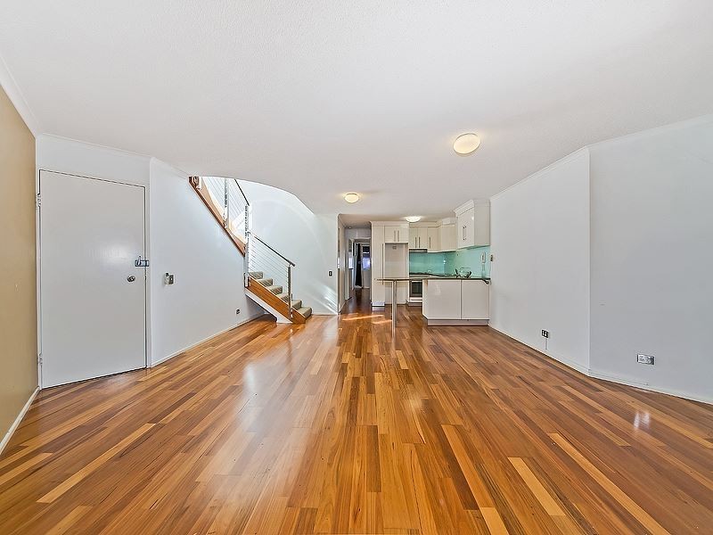 19/219 Wellington Road, Kangaroo Point QLD 4169