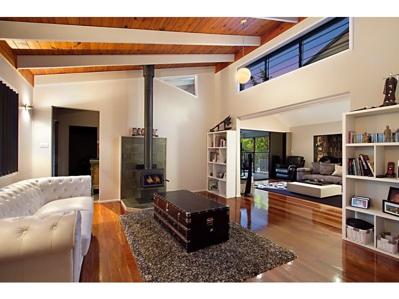 6 Adelong Road, Shailer Park QLD 4128