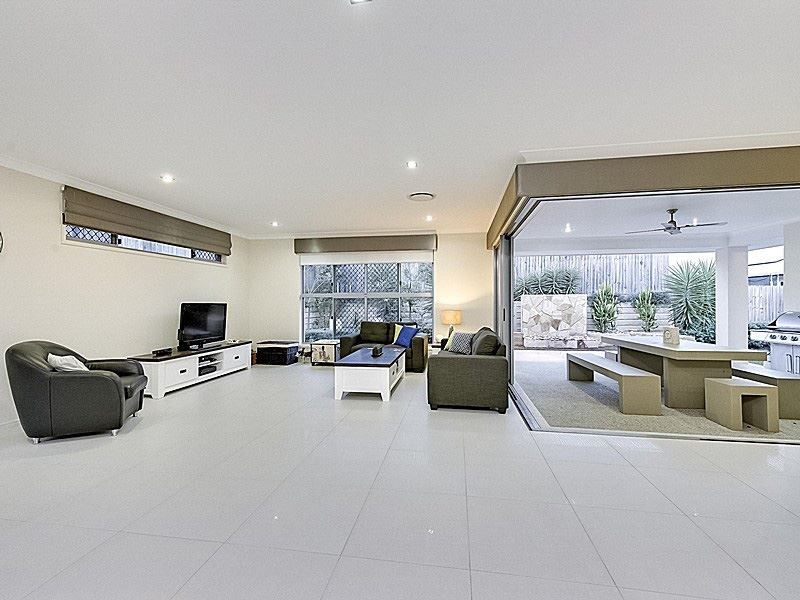 10 Kate Circuit, Rochedale QLD 4123