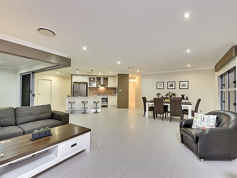 10 Kate Circuit, Rochedale QLD 4123