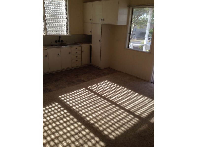 69 Kitchener Street, Coorparoo QLD 4151