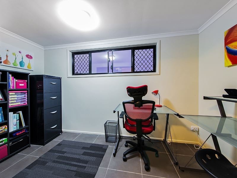 8 Privet Place, Mansfield QLD 4122