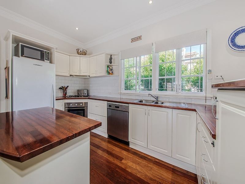 93 Lancaster Street, Coorparoo QLD 4151