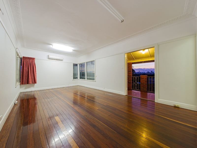2 Sirius Street, Coorparoo QLD 4151