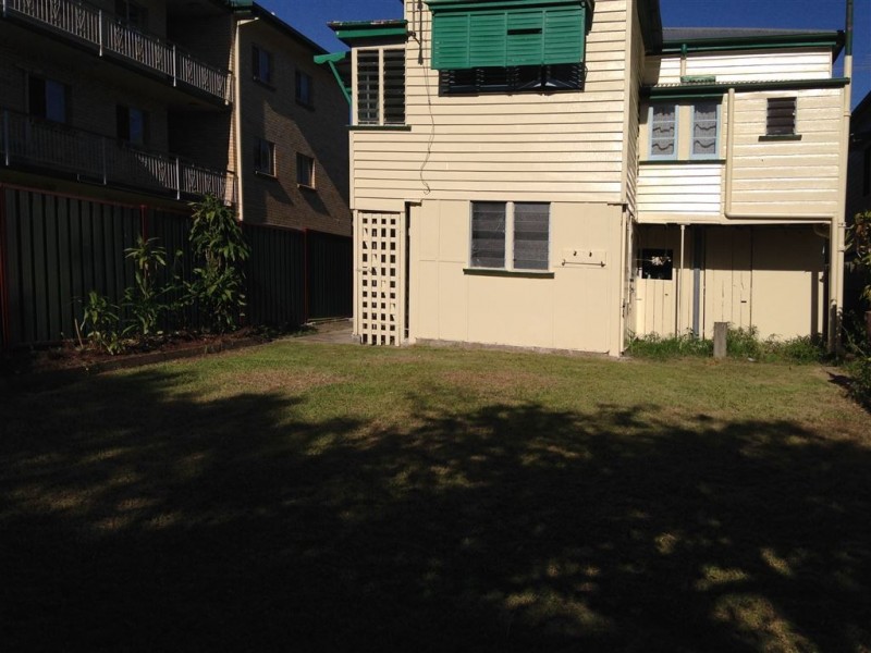 13 Bunya Street, Greenslopes QLD 4120