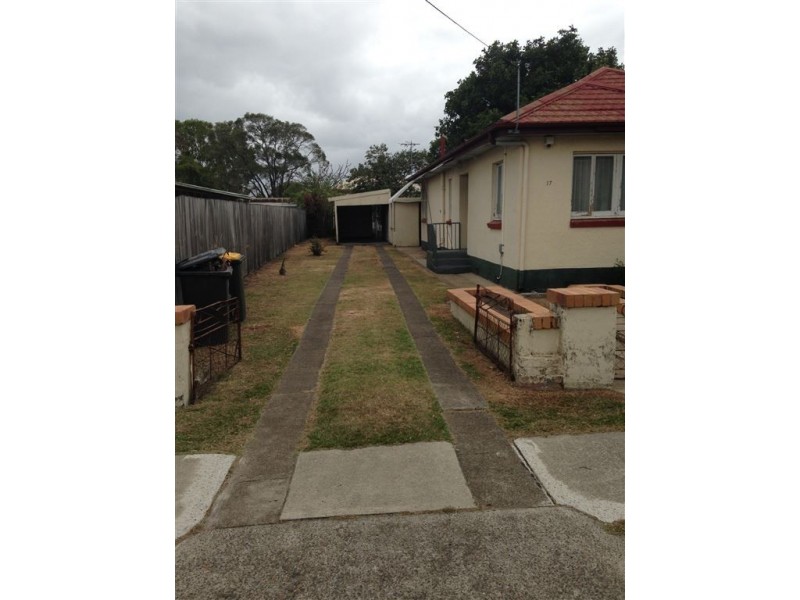 17 Gladstone Street, Coorparoo QLD 4151