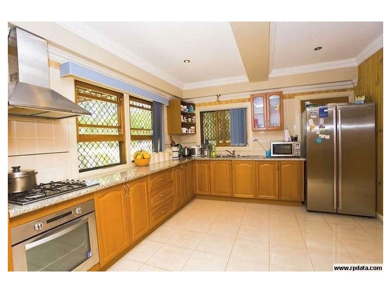 8/9 Beanga Street, Greenslopes QLD 4120