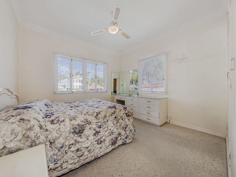 56 Solar Street, Coorparoo QLD 4151