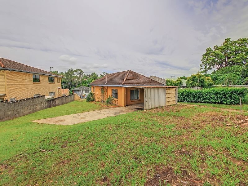 13 Captain Street, Holland Park West QLD 4121