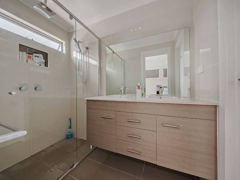 72 Eva Street, Coorparoo QLD 4151