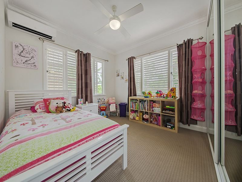 72 Eva Street, Coorparoo QLD 4151