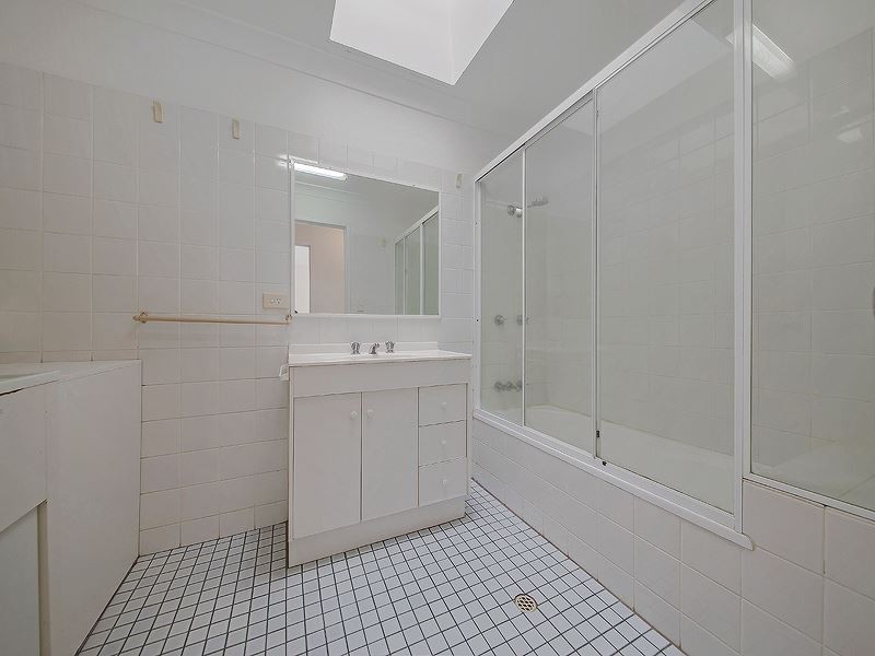 9/14 Douglas Street, Greenslopes QLD 4120