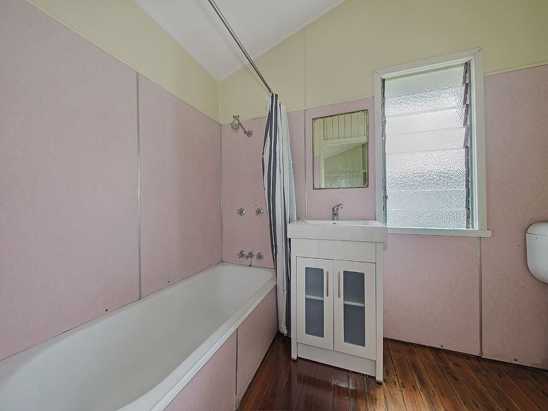 92 Philip Street, Hawthorne QLD 4171