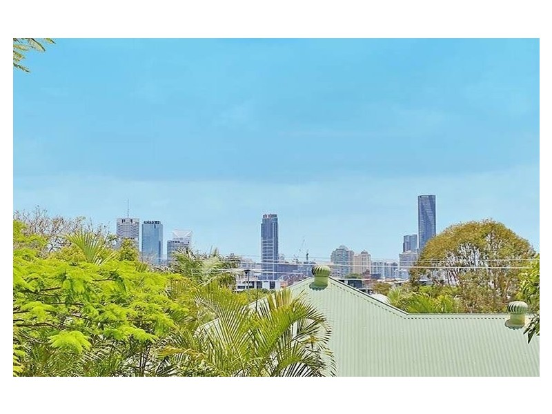 92 Philip Street, Hawthorne QLD 4171