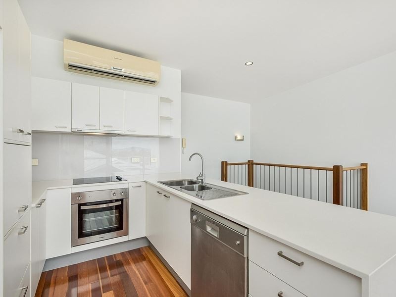2/55 Douglas Street, Greenslopes QLD 4120