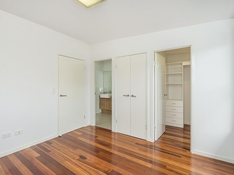 2/55 Douglas Street, Greenslopes QLD 4120