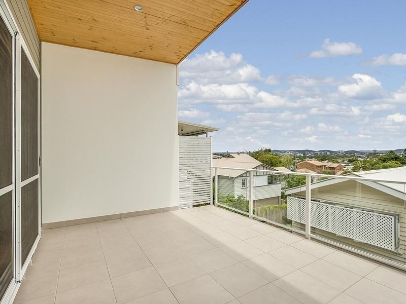 2/55 Douglas Street, Greenslopes QLD 4120