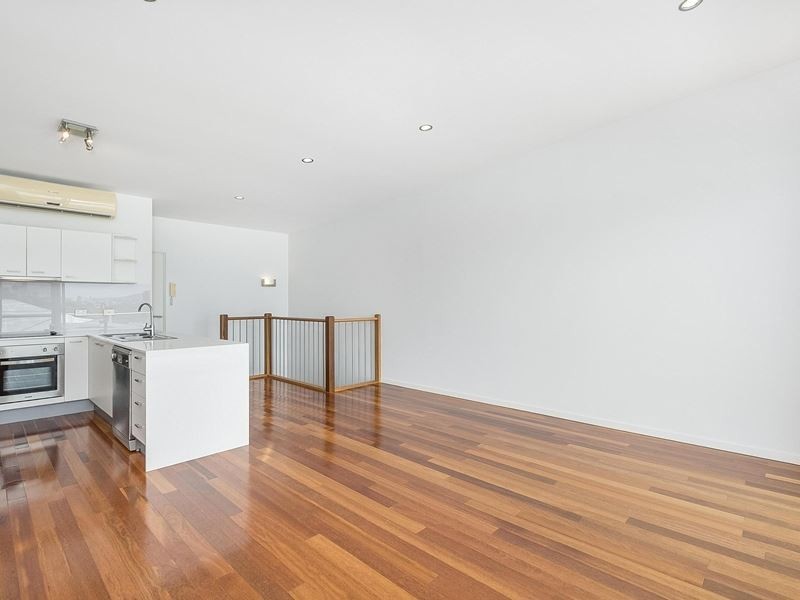 2/55 Douglas Street, Greenslopes QLD 4120