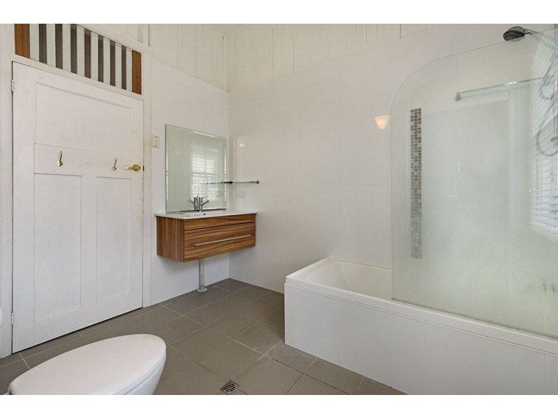 97 Pembroke Road, Coorparoo QLD 4151