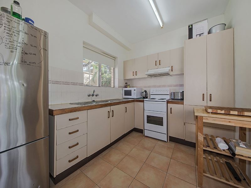 1/277 Cavendish Road, Coorparoo QLD 4151