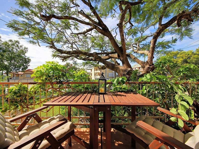 1/277 Cavendish Road, Coorparoo QLD 4151