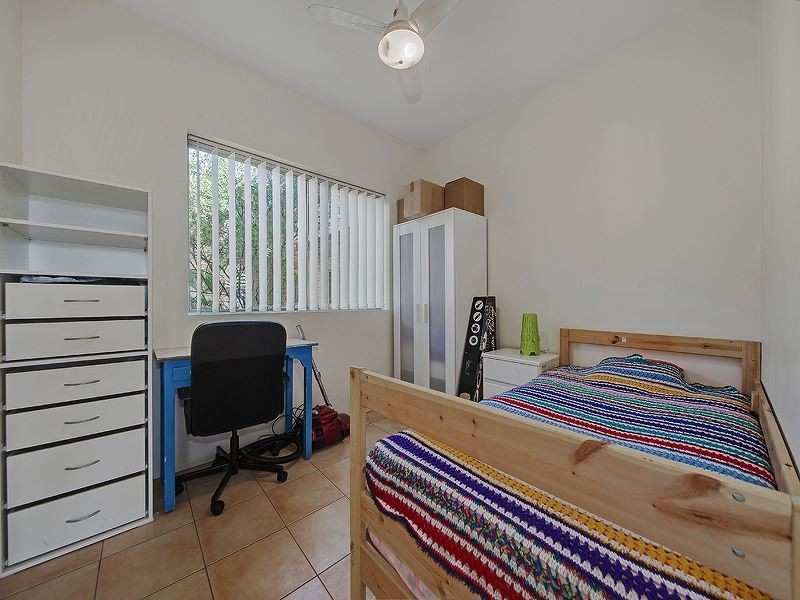 1/277 Cavendish Road, Coorparoo QLD 4151