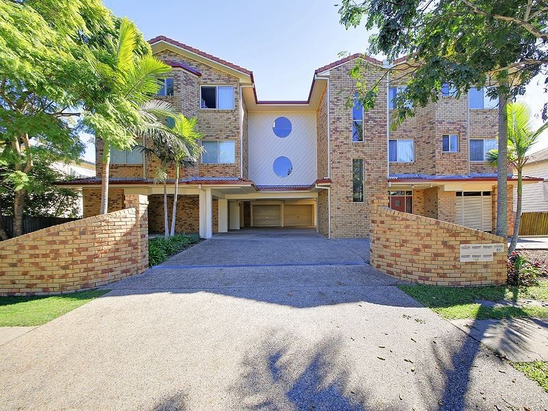 2/46 Robinson Street, Coorparoo QLD 4151