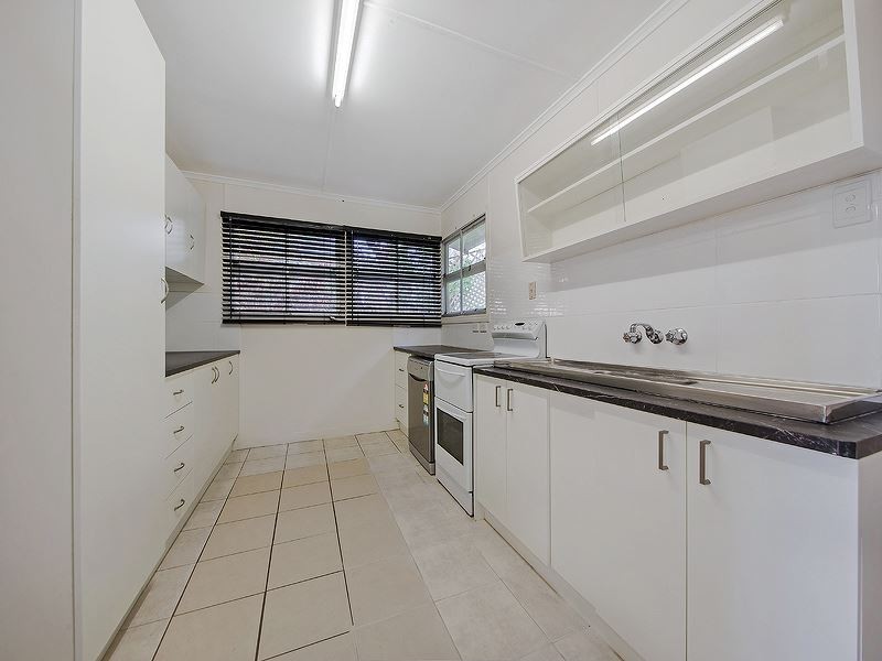 67 Chataway Street, Carina Heights QLD 4152