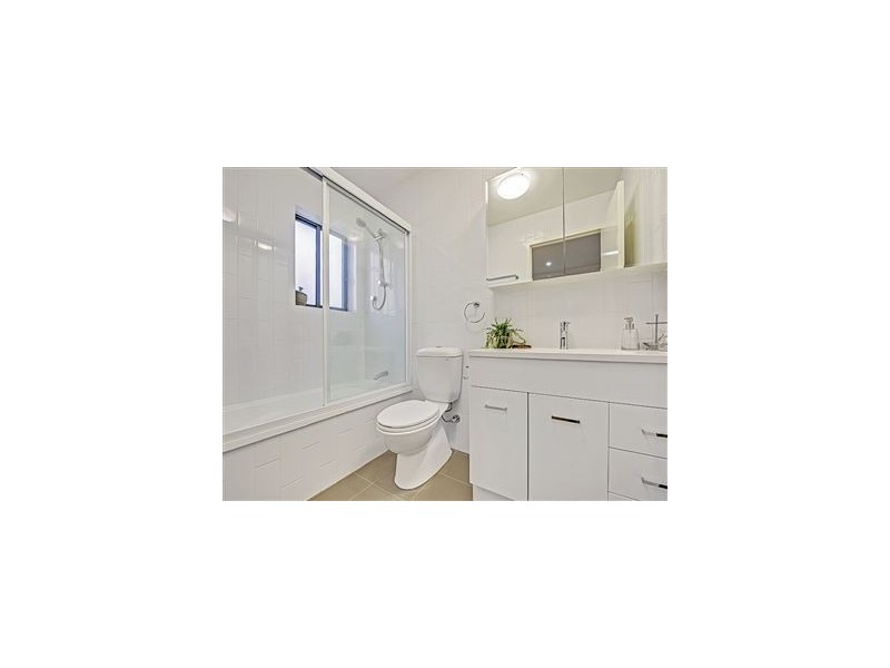 12/71 Dansie Street, Coorparoo QLD 4151
