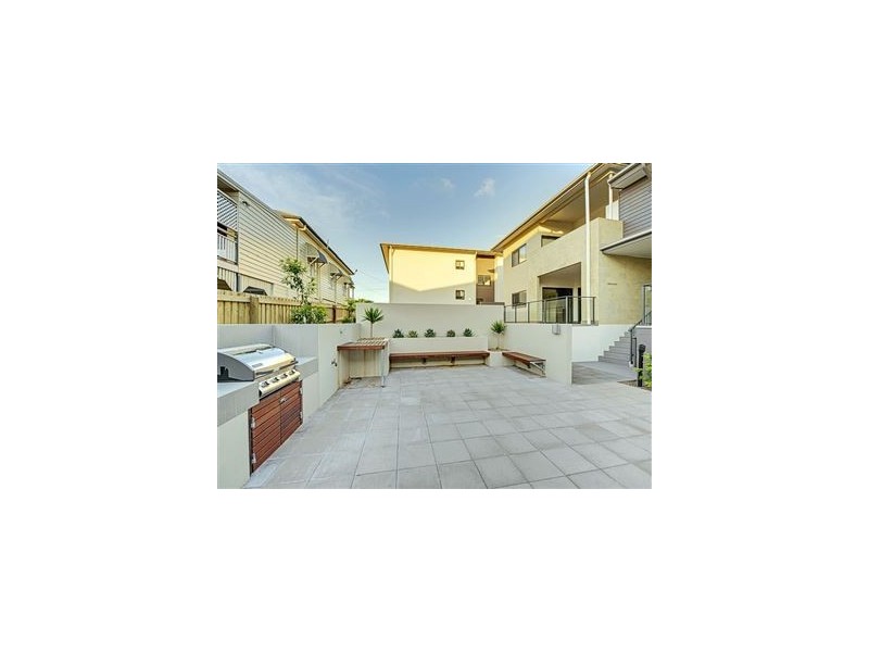 12/71 Dansie Street, Coorparoo QLD 4151