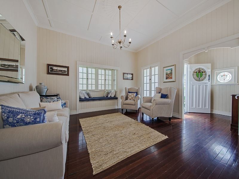 17 The Crescent, Coorparoo QLD 4151
