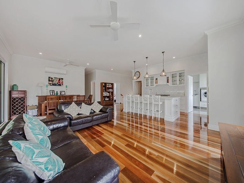 37 Raff Avenue, Holland Park QLD 4121