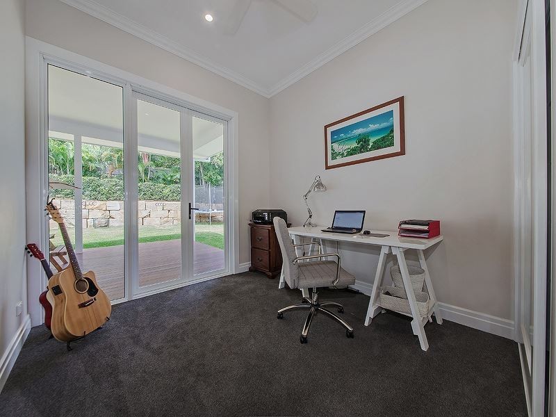 37 Raff Avenue, Holland Park QLD 4121