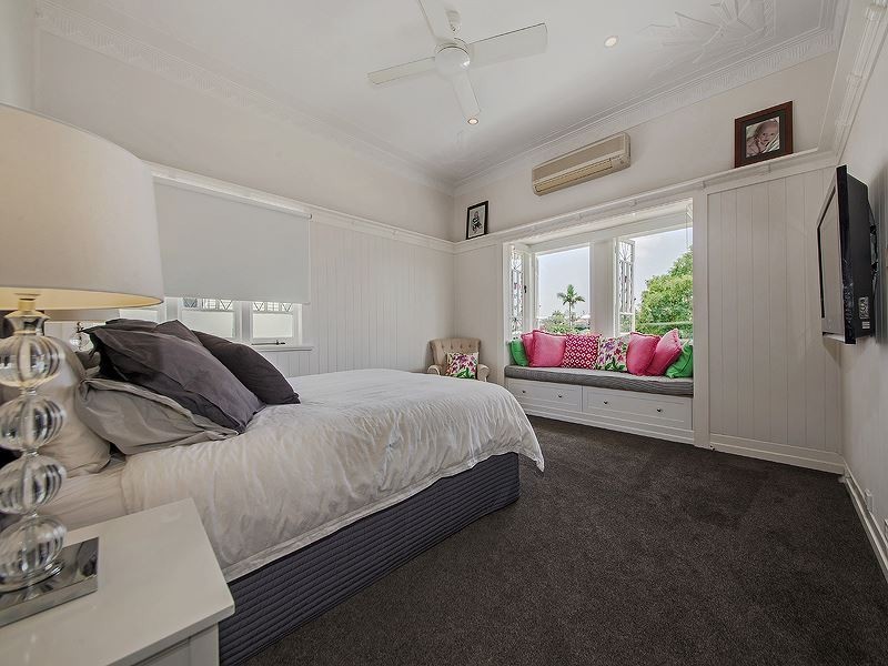 37 Raff Avenue, Holland Park QLD 4121