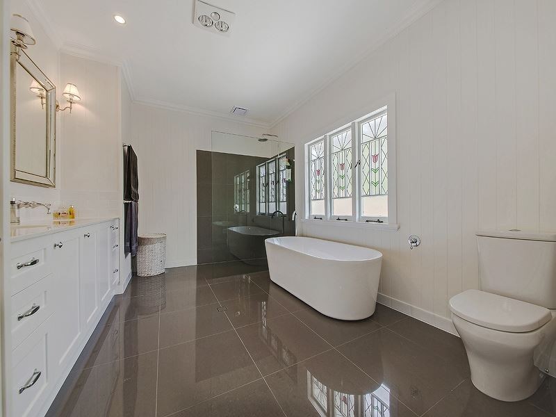 37 Raff Avenue, Holland Park QLD 4121