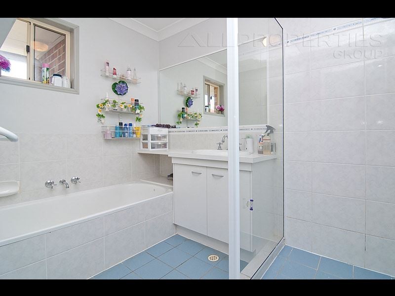 2/1 Farr Jones Court, Daisy Hill QLD 4127