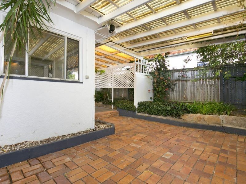 26 Henderson Street, Camp Hill QLD 4152