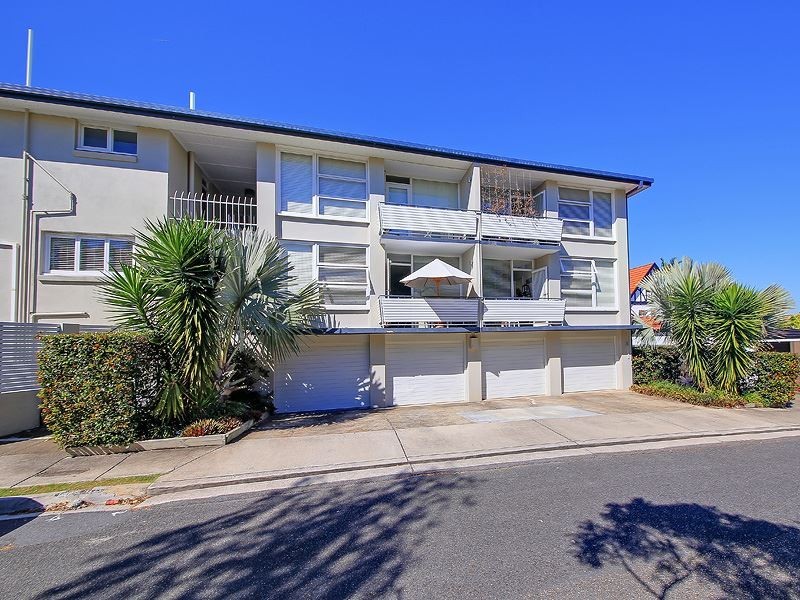 7/241 Cavendish Road, Coorparoo QLD 4151