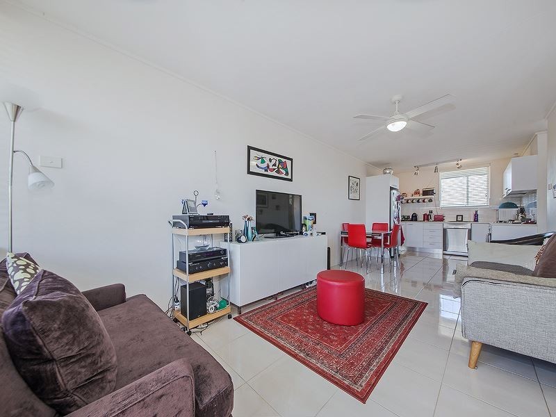 7/241 Cavendish Road, Coorparoo QLD 4151