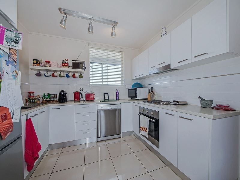 7/241 Cavendish Road, Coorparoo QLD 4151