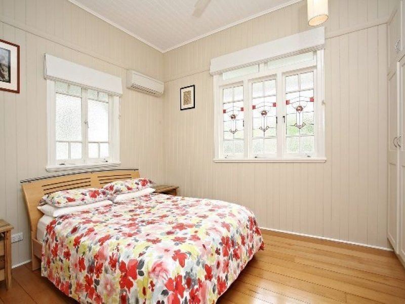 24 Geera Street, Coorparoo QLD 4151