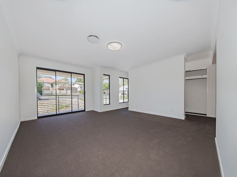 27 Herbert Street, Camp Hill QLD 4152