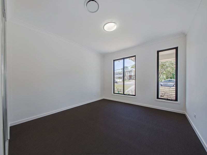 27 Herbert Street, Camp Hill QLD 4152