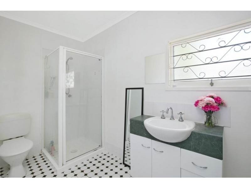 17 Annie Street, Woolloongabba QLD 4102