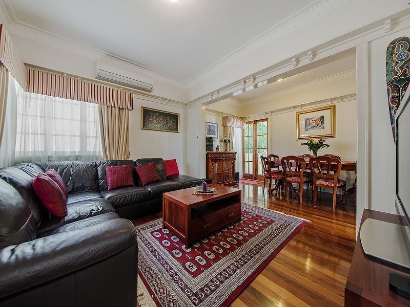 10 Fork Street, Coorparoo QLD 4151