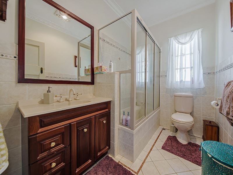 10 Fork Street, Coorparoo QLD 4151