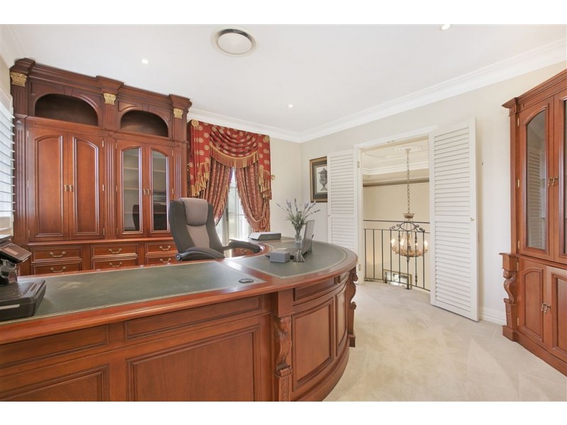 38 Fairway Place, Carindale QLD 4152