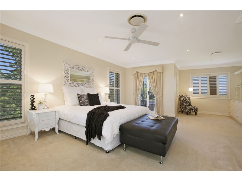 38 Fairway Place, Carindale QLD 4152