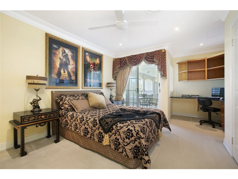 38 Fairway Place, Carindale QLD 4152